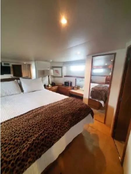 1998 Viking 60 Sport Motor Yacht