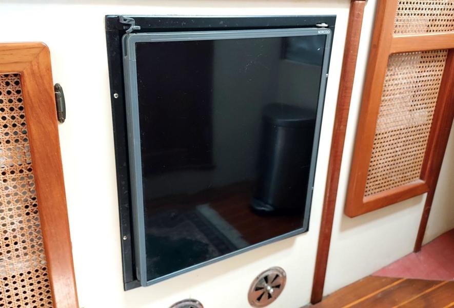 1036 Wandering Star Refrigerator