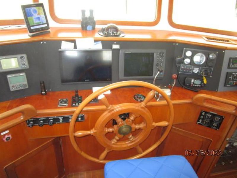 43' Selene pilothouse helm