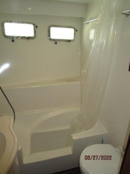 43' Selene master stateroom head