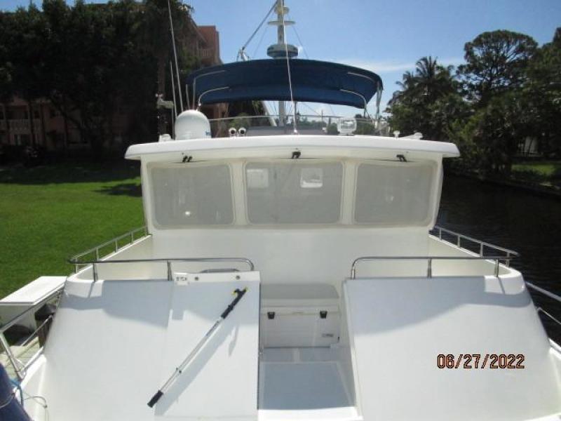 43' Selene foredeck aft