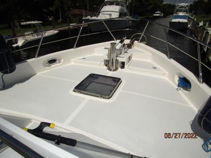 43' Selene foredeck