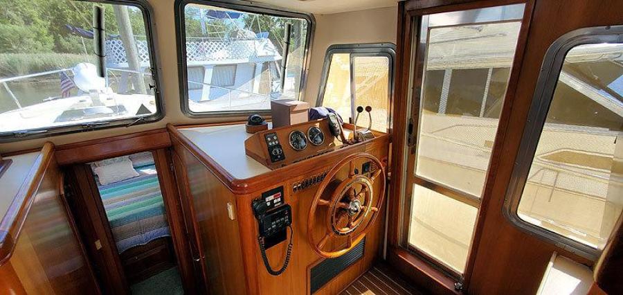 Main Cabin Helm