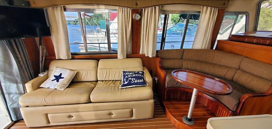Main Cabin Port