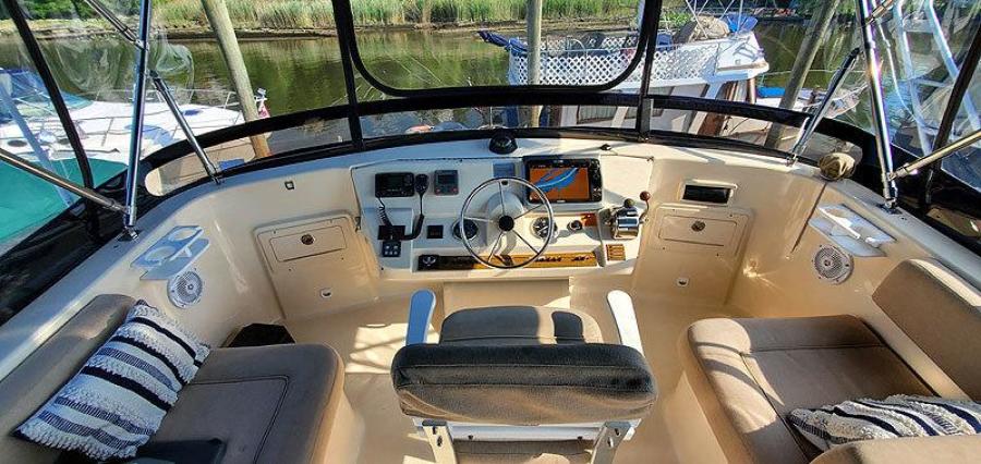 Flybridge Helm Wide