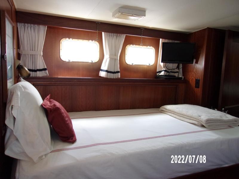 1975 Hatteras 43 Double Cabin