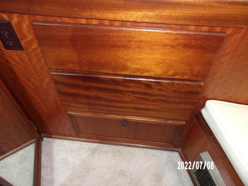 1975 Hatteras 43 Double Cabin