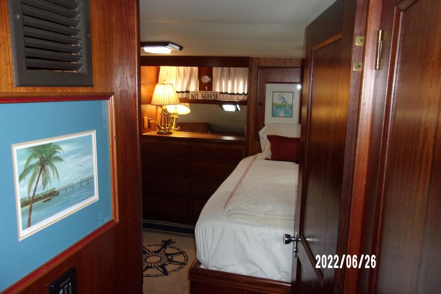 1975 Hatteras 43 Double Cabin