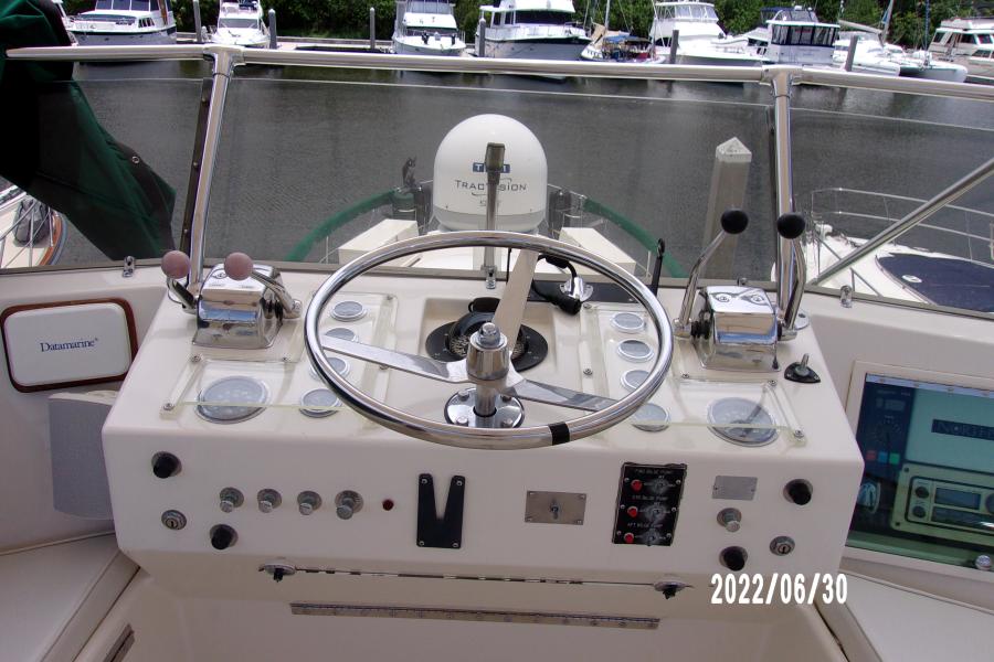 1975 Hatteras 43 Double Cabin