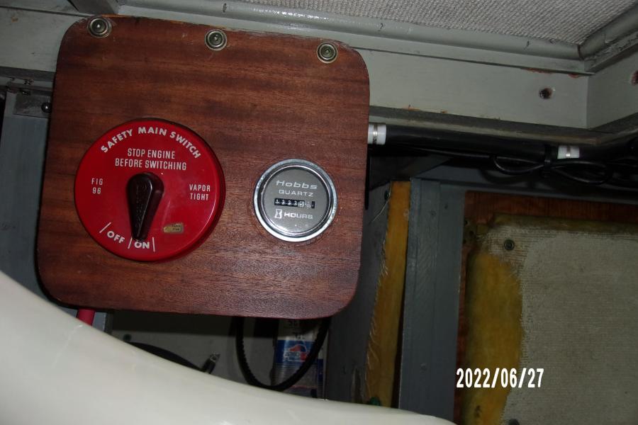 1975 Hatteras 43 Double Cabin