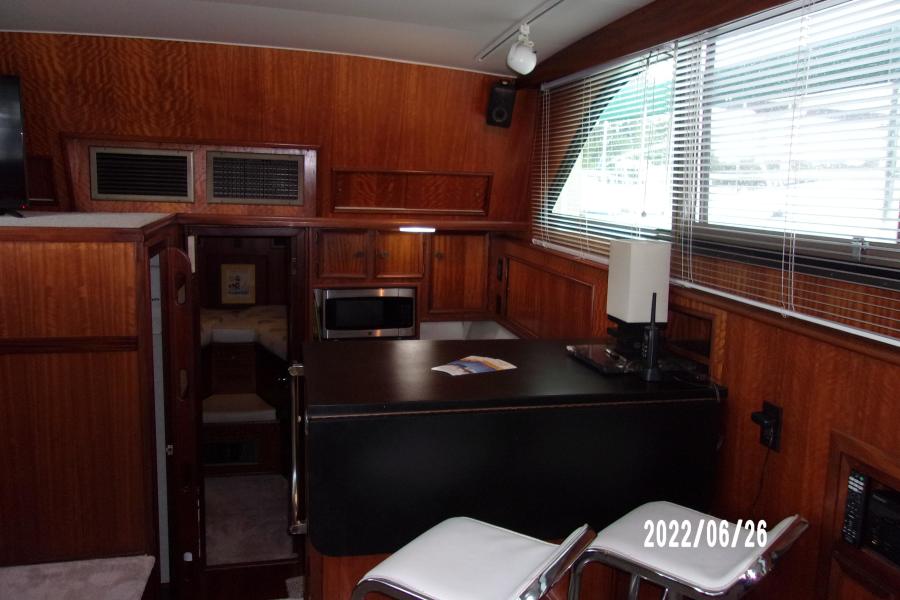 1975 Hatteras 43 Double Cabin