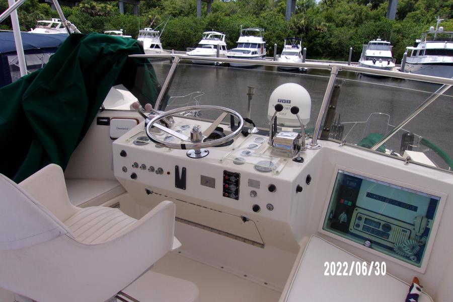 1975 Hatteras 43 Double Cabin