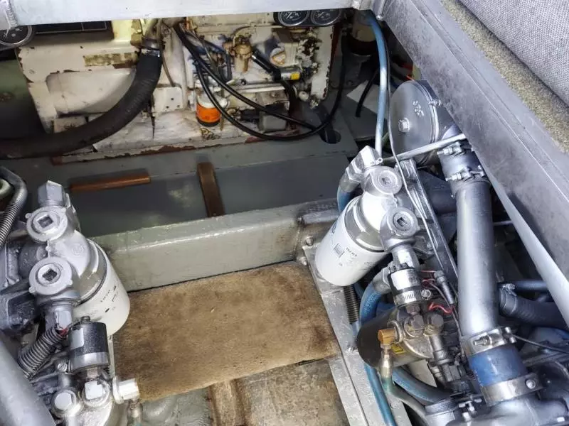 1988 Viking 41 Convertible