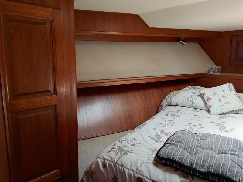 1988 Viking 41 Convertible