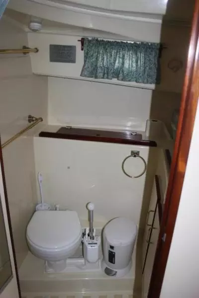 2000 Camano 31 Troll