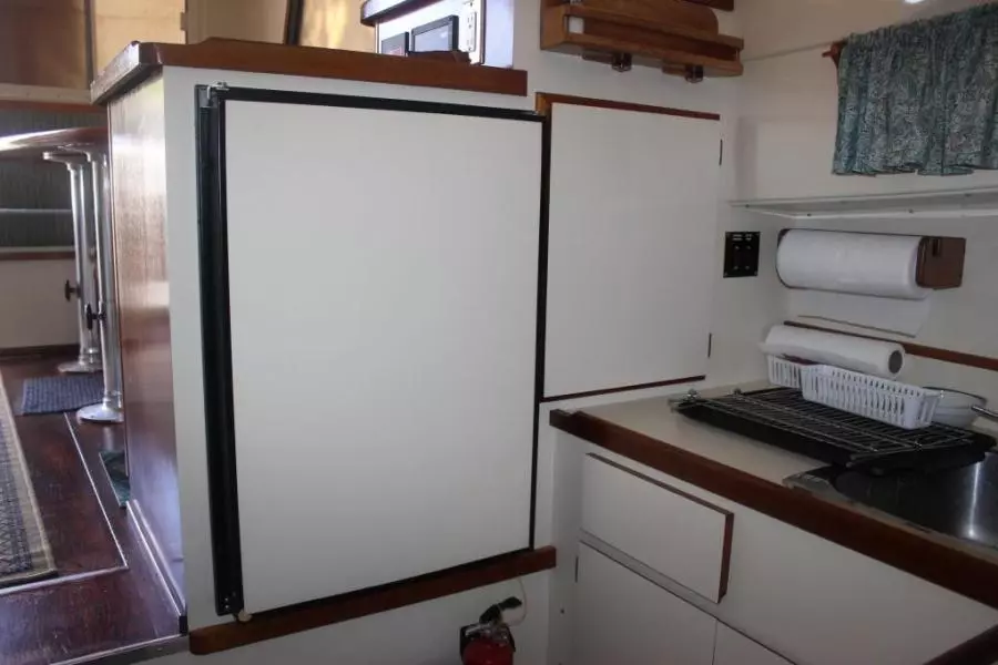 2000 Camano 31 Troll