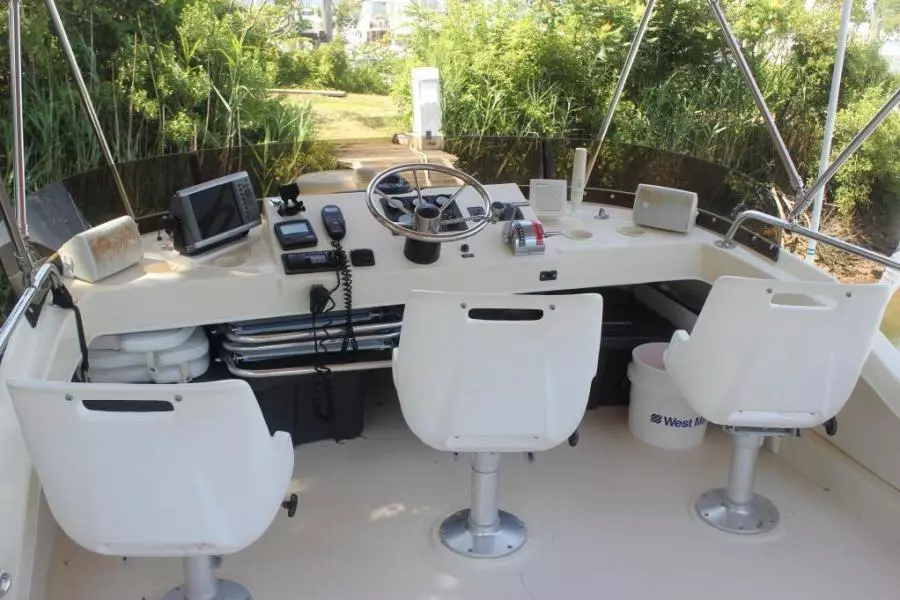 2000 Camano 31 Troll