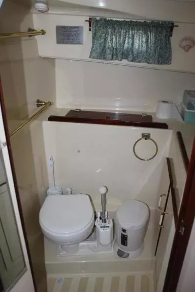 2000 Camano 31 Troll