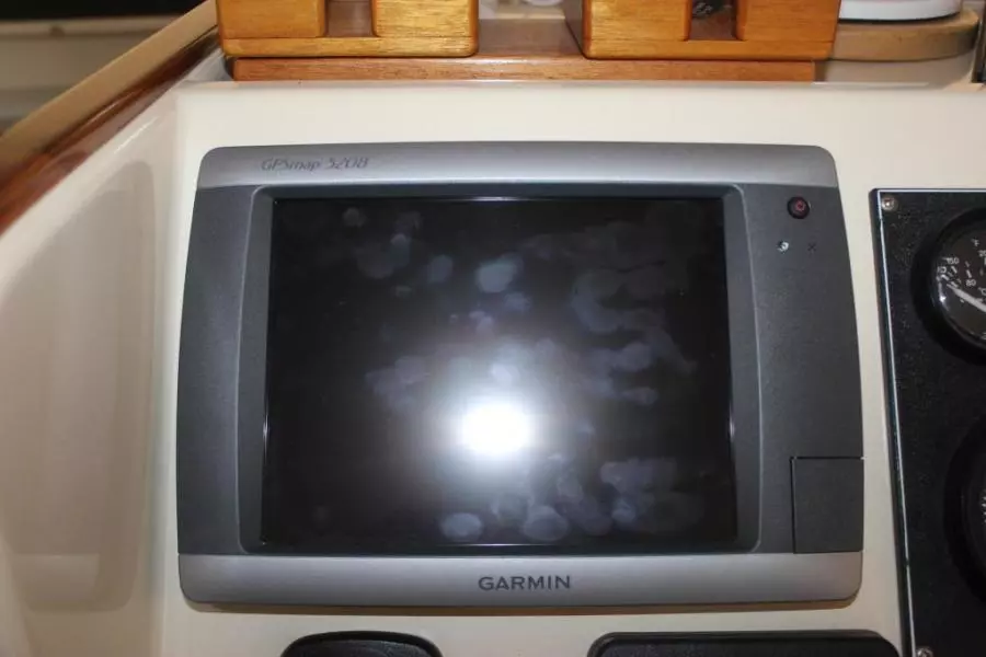 2000 Camano 31 Troll