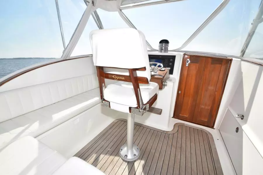 Bimini Twist 27ft Calyber Yacht For Sale