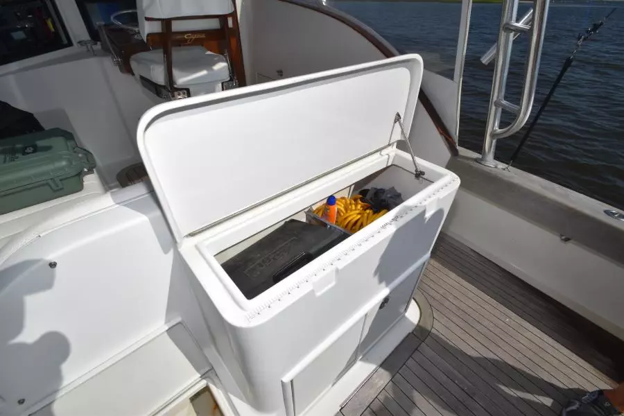 Bimini Twist 27ft Calyber Yacht For Sale