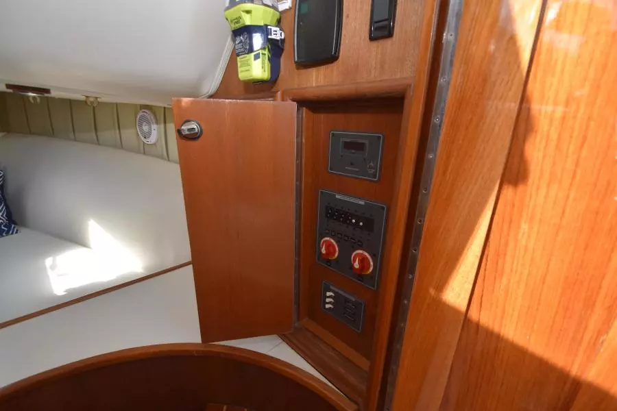 Bimini Twist 27ft Calyber Yacht For Sale