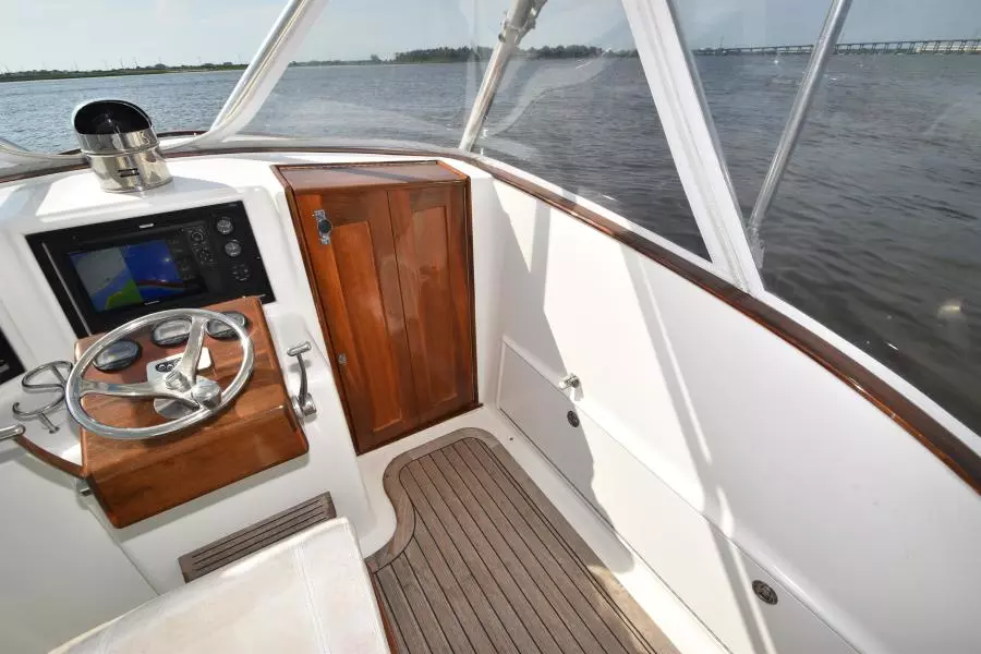 Bimini Twist 27ft Calyber Yacht For Sale