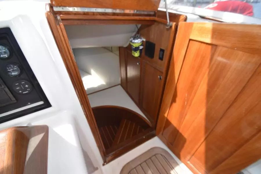 Bimini Twist 27ft Calyber Yacht For Sale