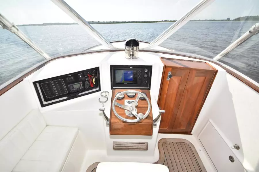 Bimini Twist 27ft Calyber Yacht For Sale