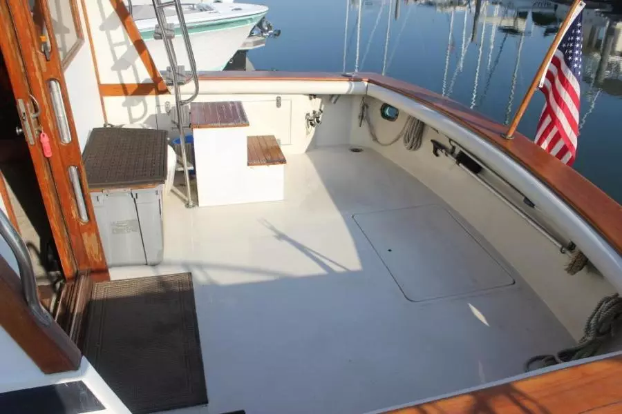 1988 Egg Harbor 33 Flybridge