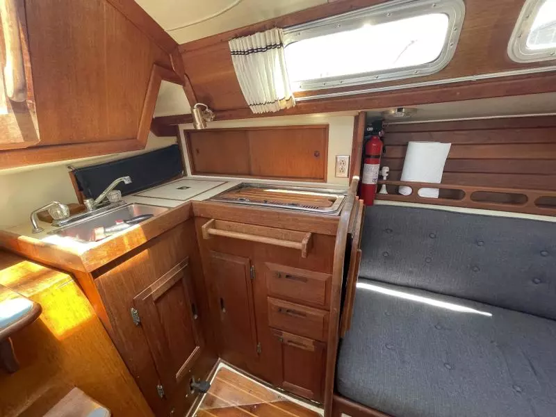 1988 Ericson 28 Sloop