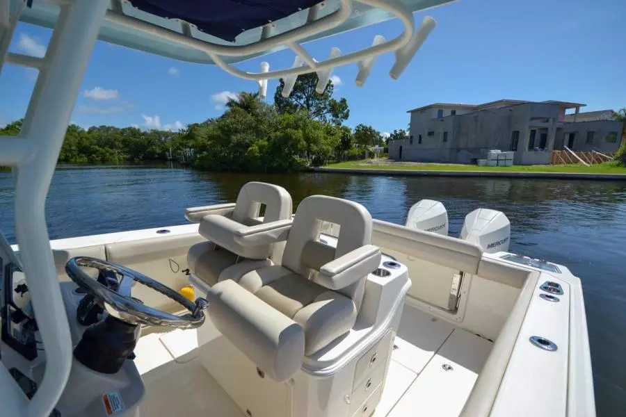 2020 Boston Whaler 280 Outrage
