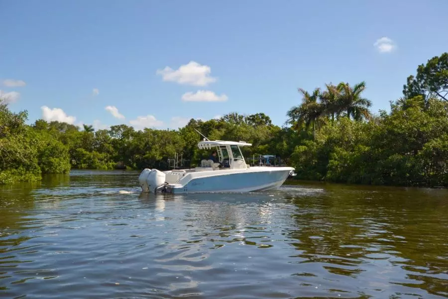 2020 Boston Whaler 280 Outrage