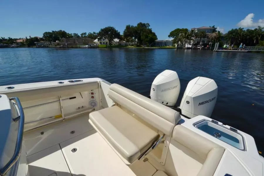 2020 Boston Whaler 280 Outrage