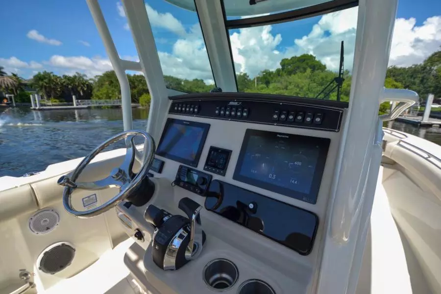 2020 Boston Whaler 280 Outrage