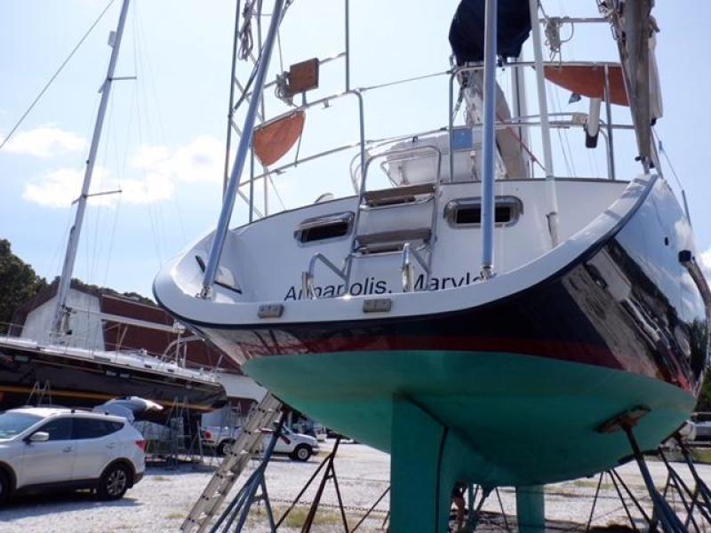 45' Freedom hauled out7