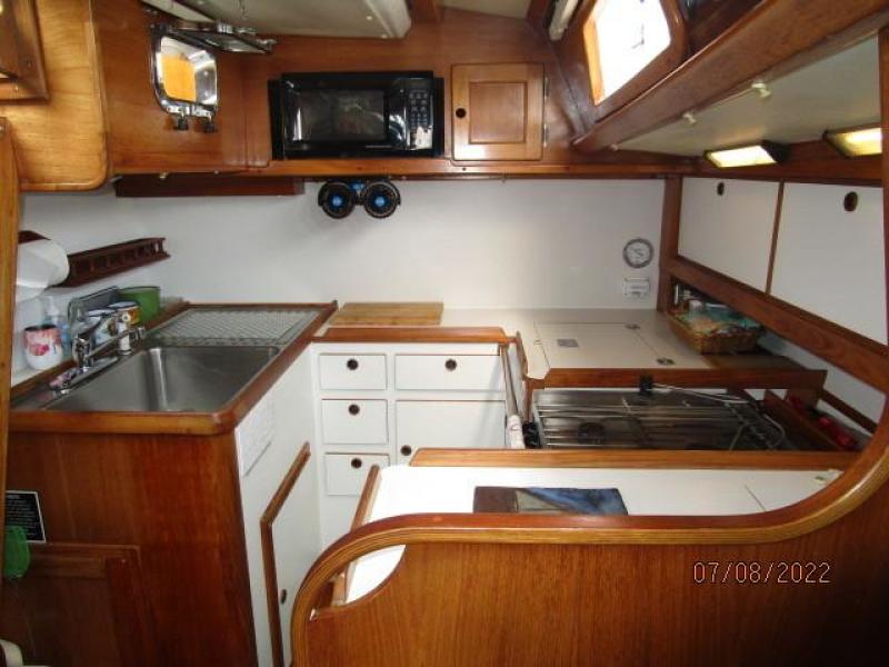45' Freedom galley2