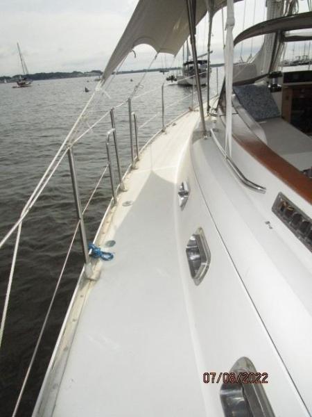 45' Freedom port side deck2