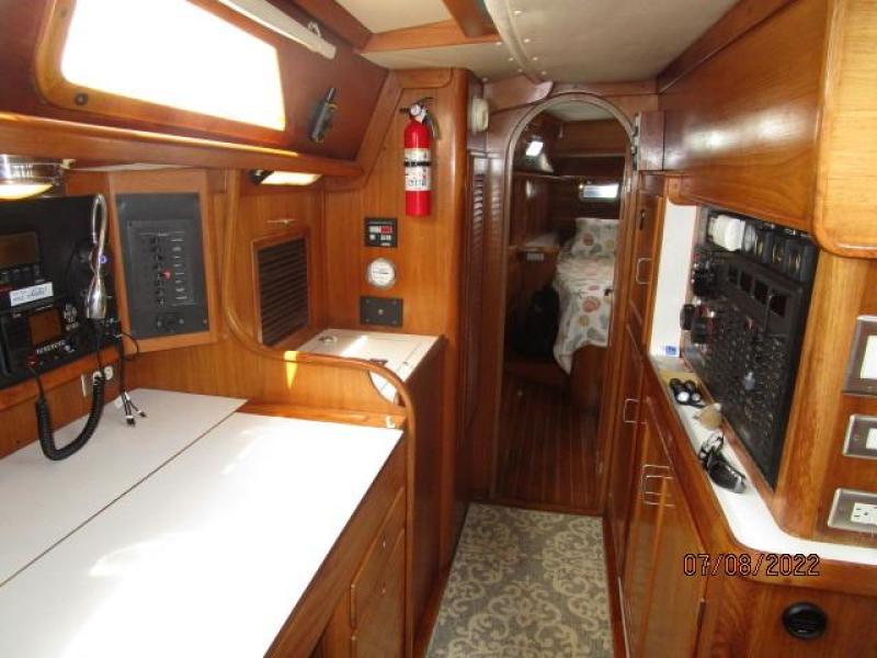 45' Freedom starboard companionway