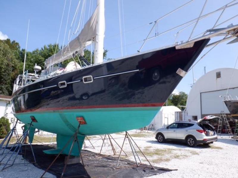 45' Freedom hauled out1