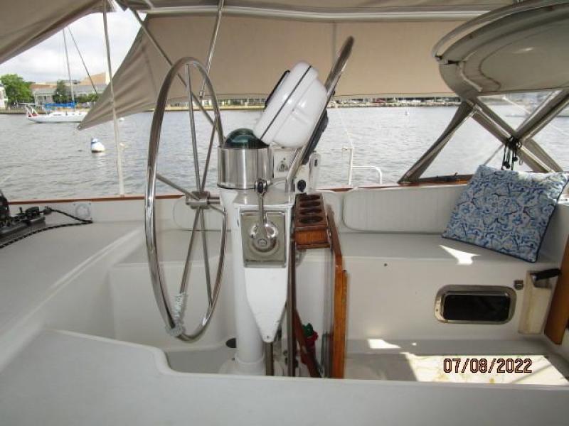 45' Freedom cockpit port
