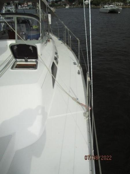 45' Freedom port side deck1