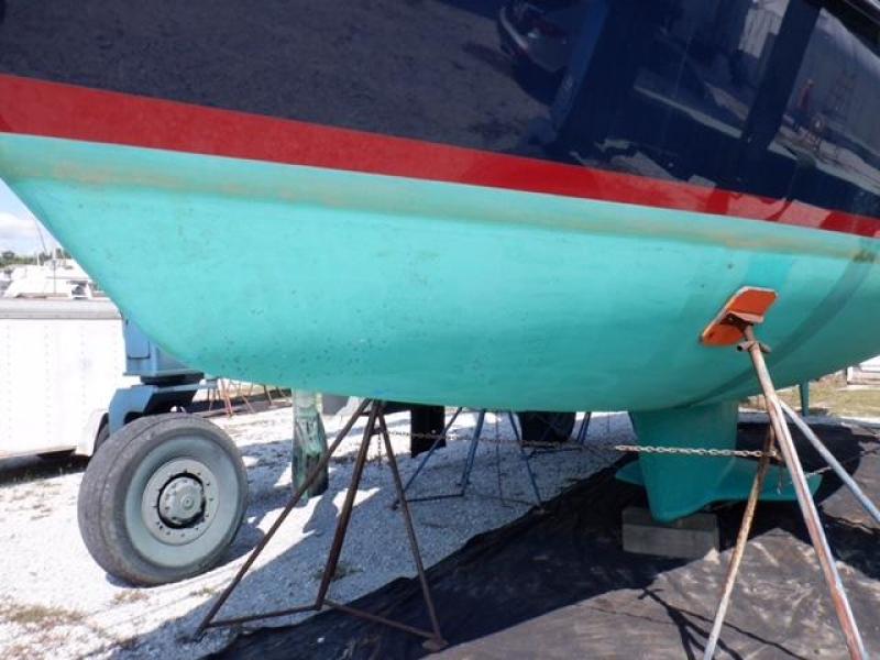 45' Freedom hauled out4