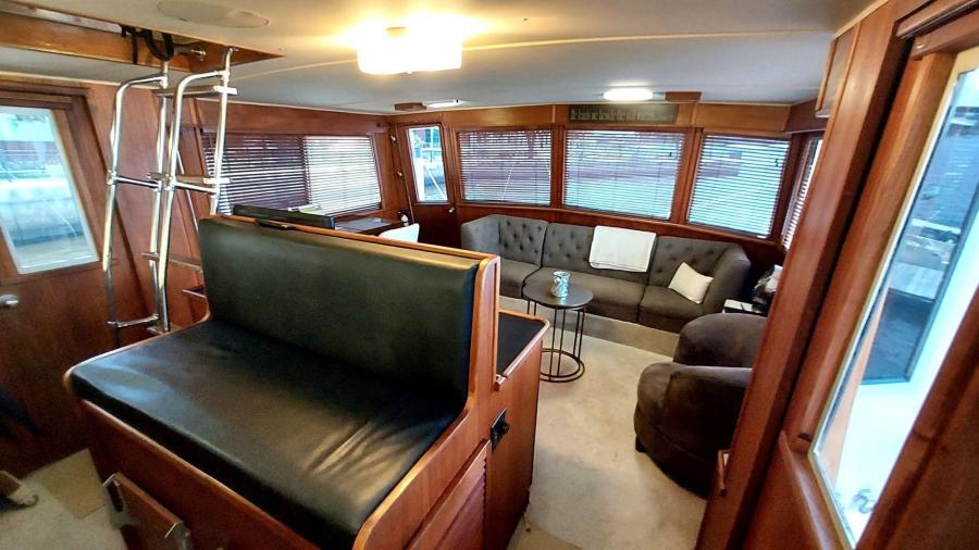 1985 Chris-Craft Constellation