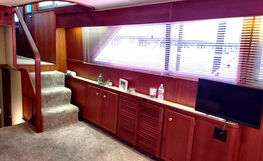 1985 Chris-Craft Constellation