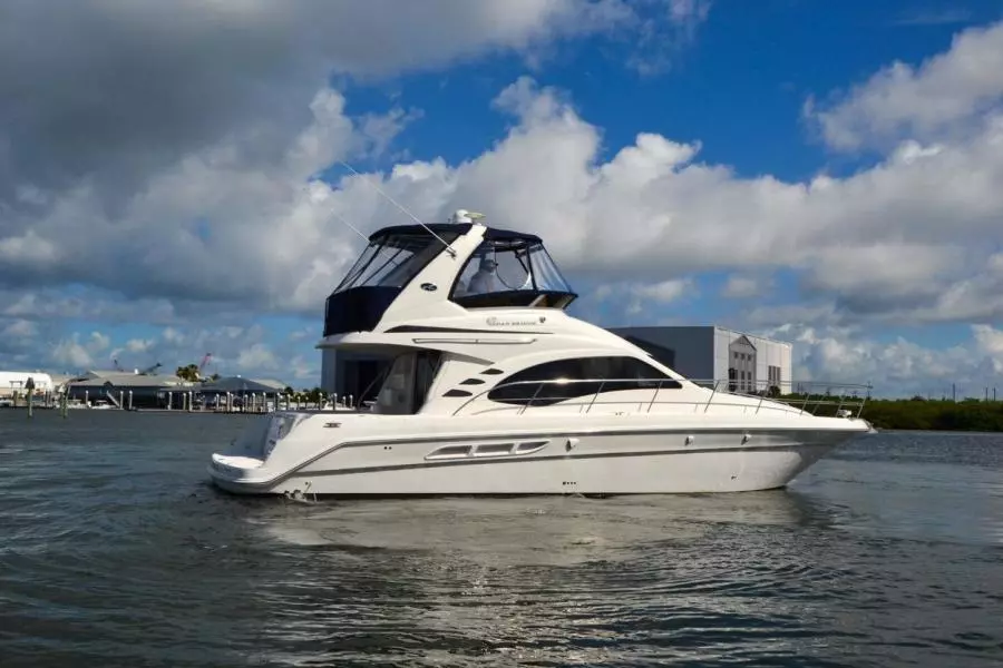 2005 Sea Ray 420 Sedan Bridge