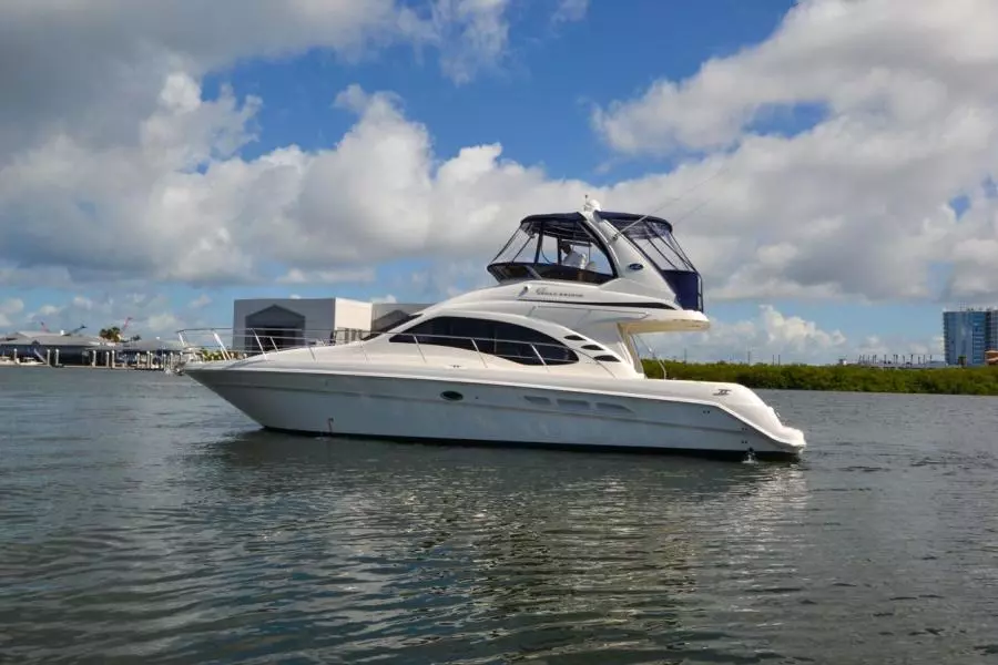 2005 Sea Ray 420 Sedan Bridge