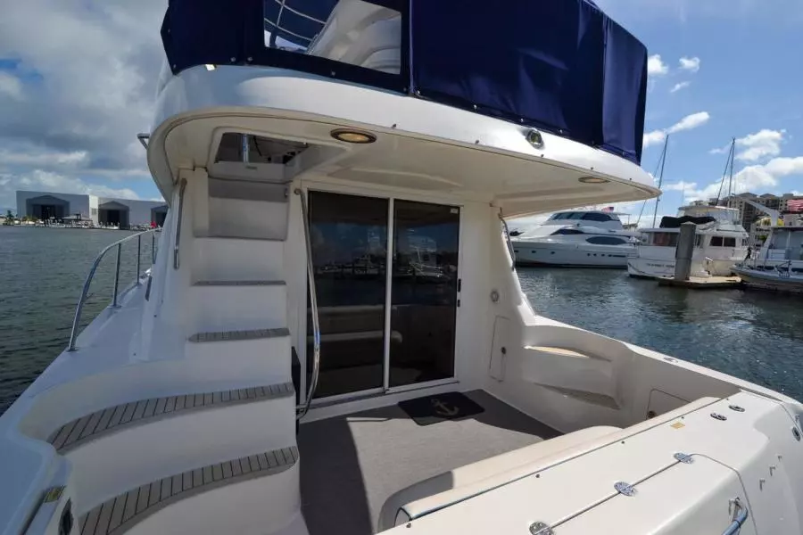 2005 Sea Ray 420 Sedan Bridge