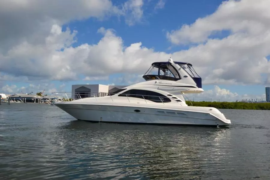 2005 Sea Ray 420 Sedan Bridge