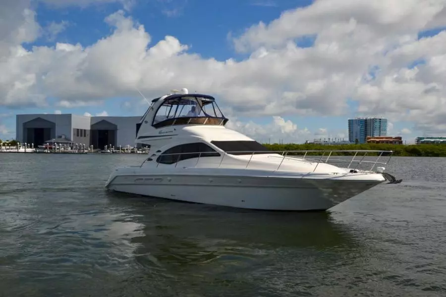 2005 Sea Ray 420 Sedan Bridge